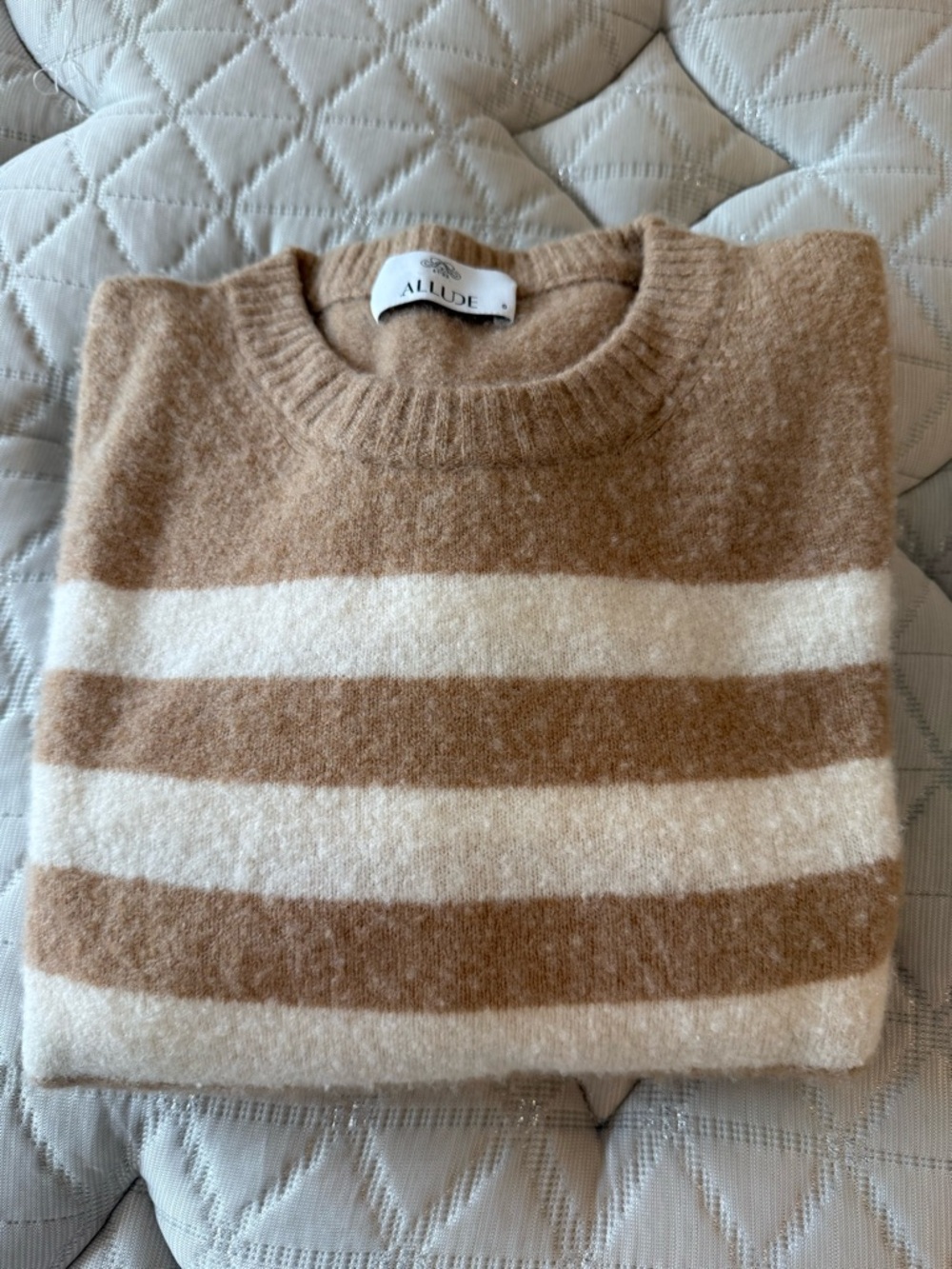 Allude Women's Striped Crewneck Sweater in Tan and Cream